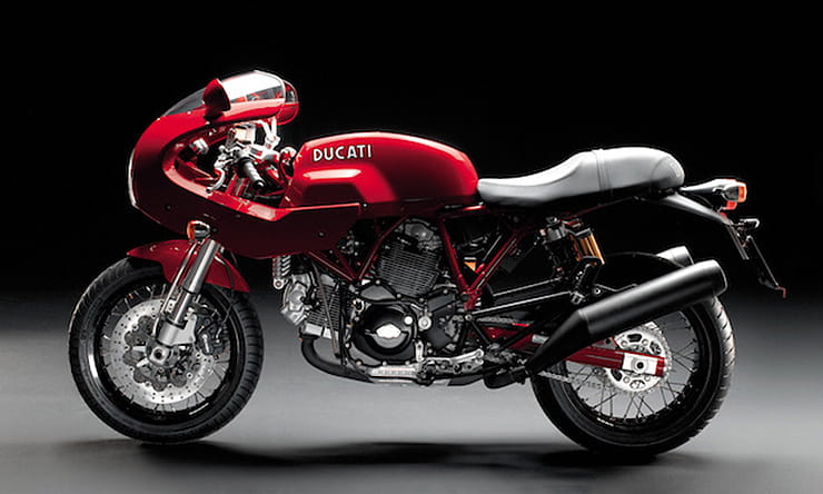 Read BikeSocial's review & buying guide of the Ducati SportClassics (2005-2010): The pros, cons, specs and more so you have the information you need. 